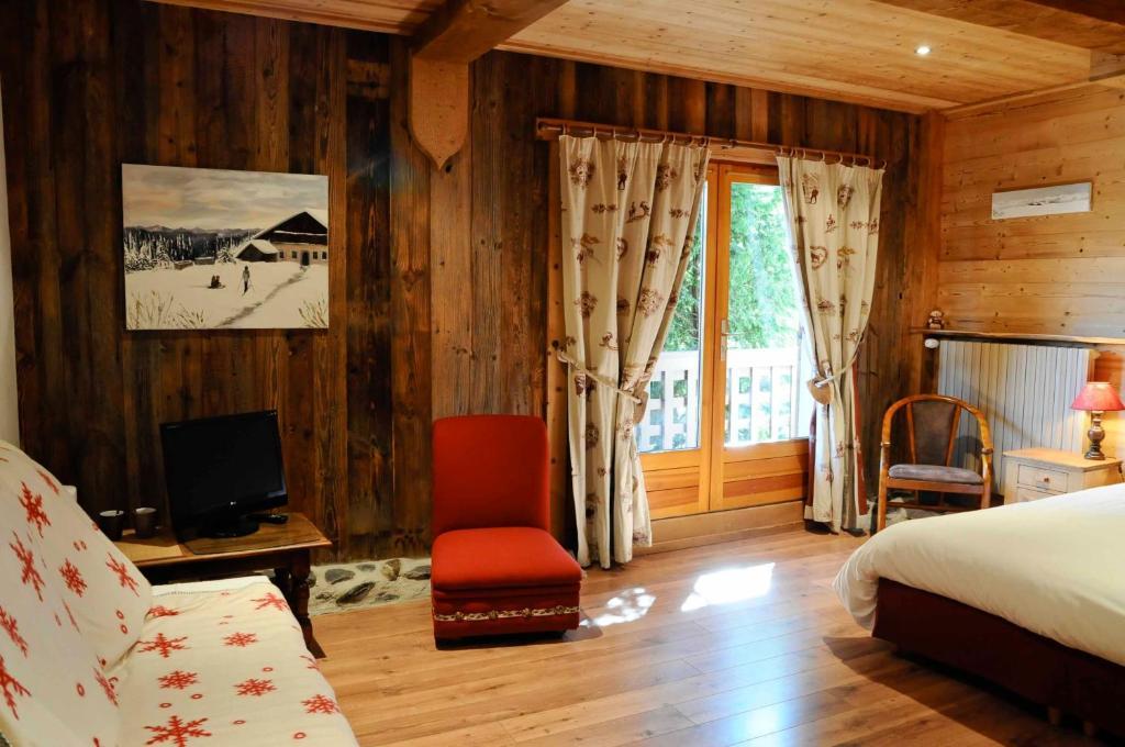 La Ferme D Emilienne Bed & Breakfast Sallanches Ruang foto
