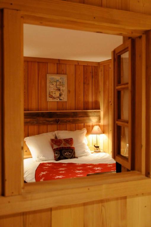 La Ferme D Emilienne Bed & Breakfast Sallanches Ruang foto